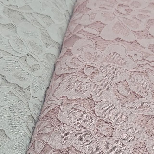 دانتيل فرنسي